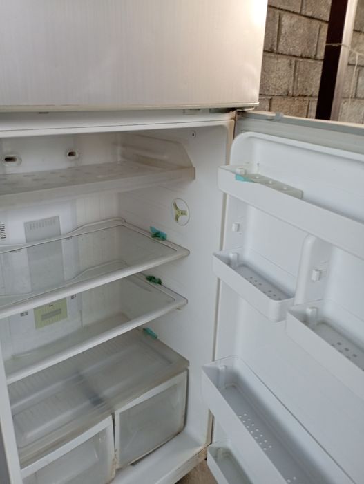 Холодильник 80000