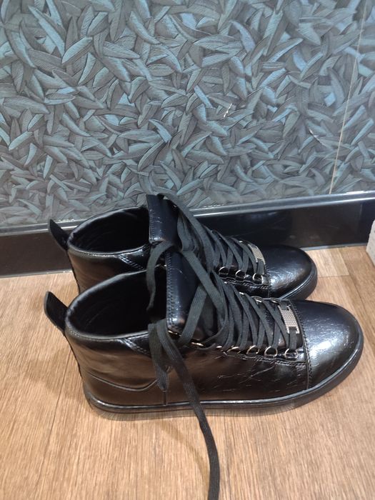 продам balenciaga arena
