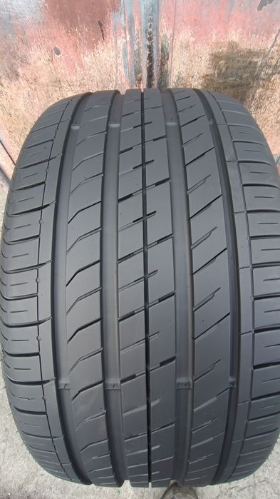 275/35/20 Nexen .