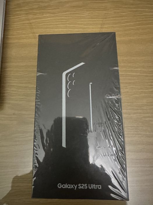 Samsung Galaxy S25 Ultra 256 + Аксесоари 3год Гаранция А1