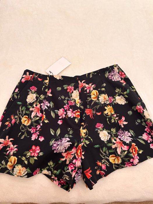 Къси панталонки ZARA