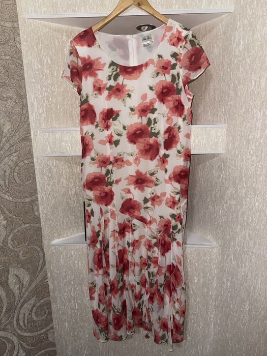 продам летное платье 44-46