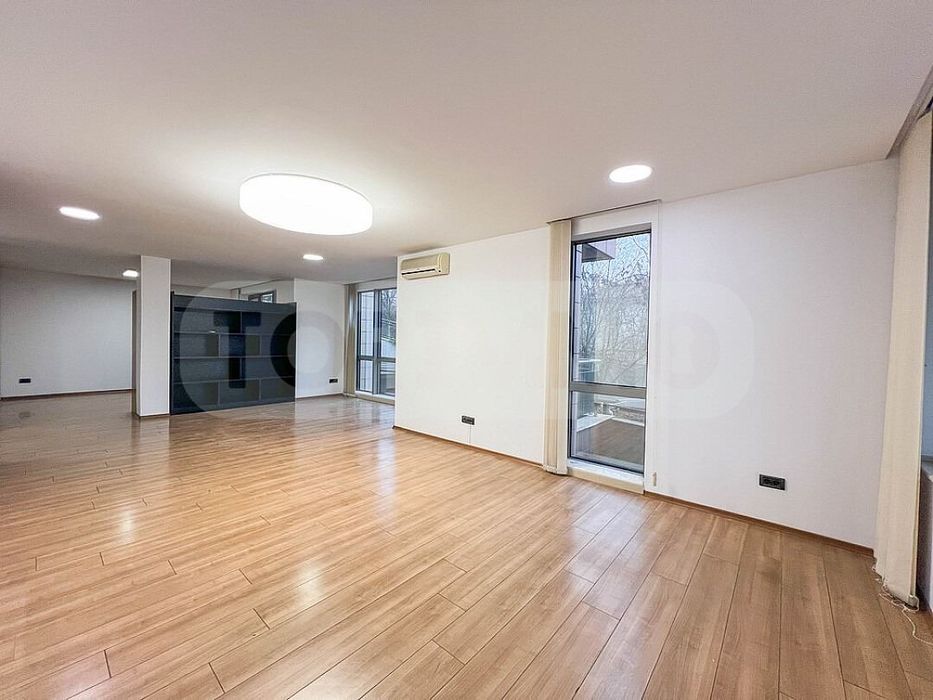 Продава се Двустаен апартамент в Варна, Морска градина - 96 кв.м за 5000 €/кв.м - Снимка #5