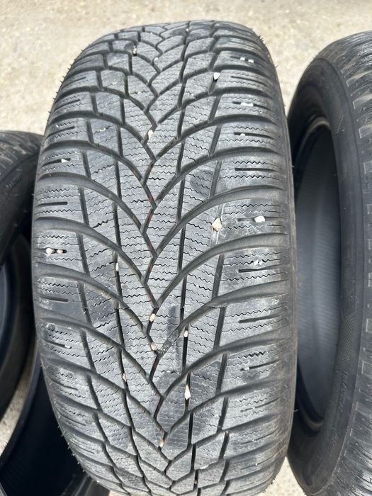 Продавам гуми карани един сезон, с размер  на грайфера 7-7,5 мм.