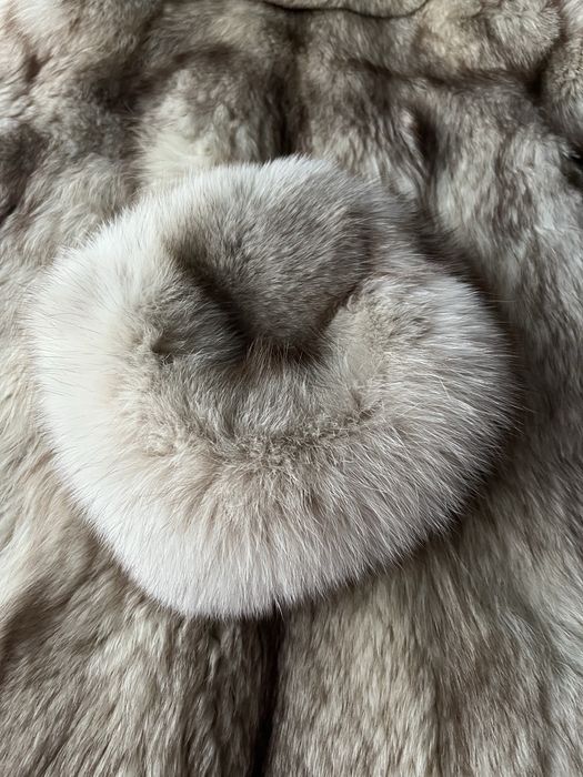Haina de blana naturala de vulpe argintie alba
