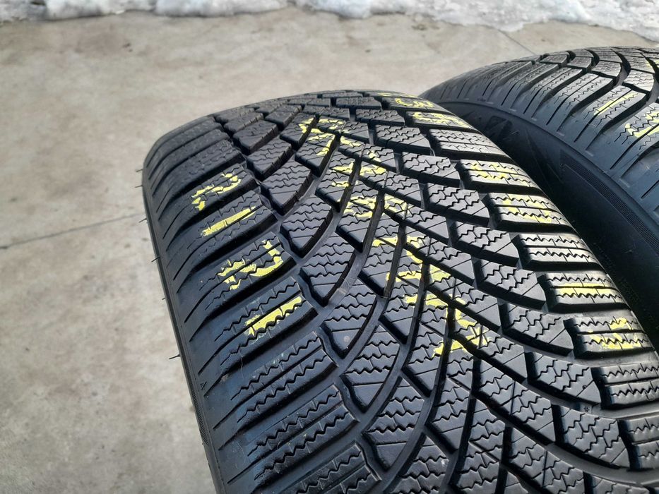 Doua anvelope iarna 235 50 19 bridgestone blizzak LM005 profil 7,8 mm