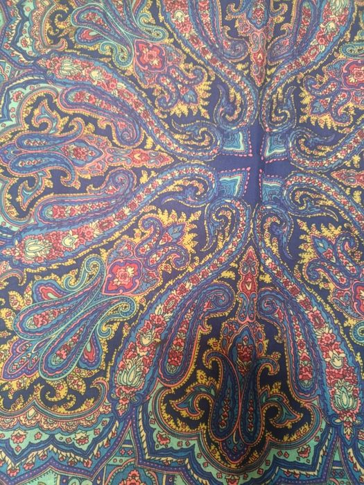 Павлопасатский платок, шерсть