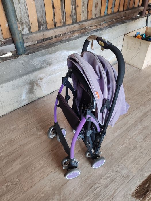 Продам прогулочную коляску