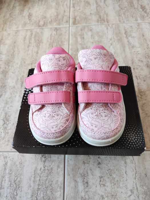 Детски маратонки Adidas Disney номер 19