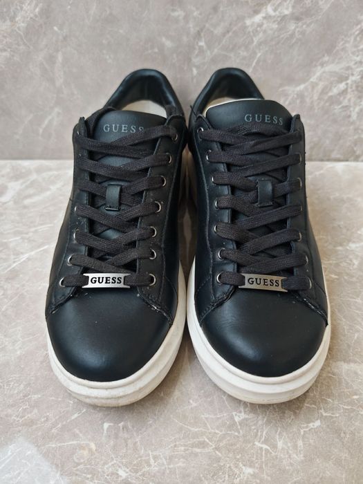 Сникърси Guess номер 42 , 45