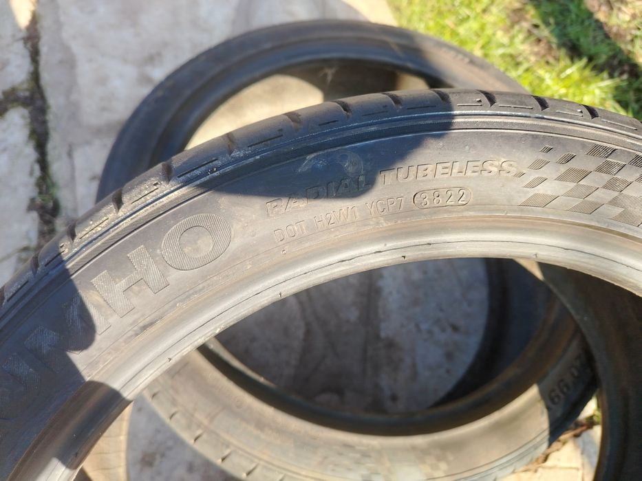 Гуми два броя 245/40/20