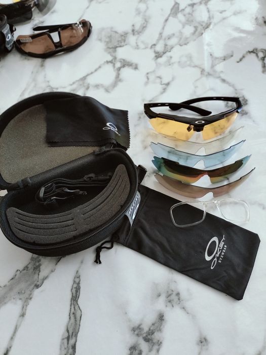 Очки солнцезащитные Oakley