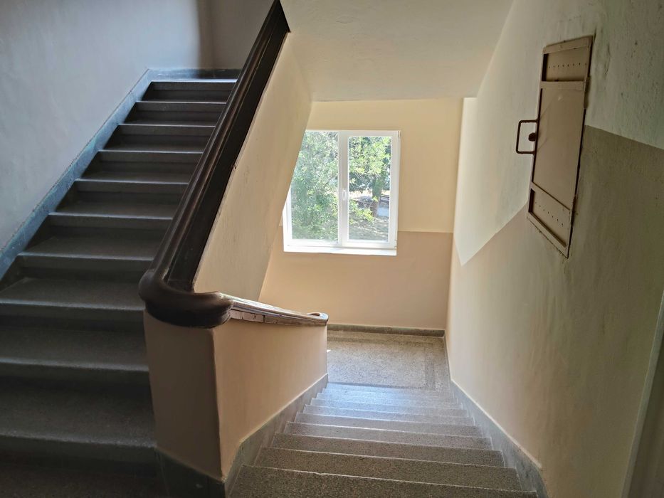 Продава се Тристаен апартамент в Димитровград - 67 кв.м за 731 €/кв.м - Снимка #1