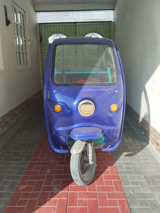 Elektor skuter kabinasi bilan