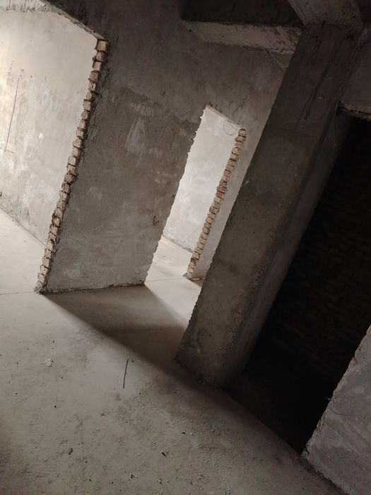 Kvartira sotiladi! Urganch shahar Mash'al 3 xonali 71.6 kv2m 6-kavatda