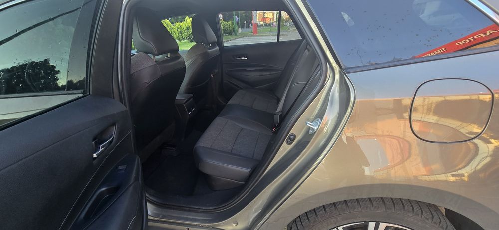 Toyota Corolla Touring Sports 1.8 Hybrid CVT