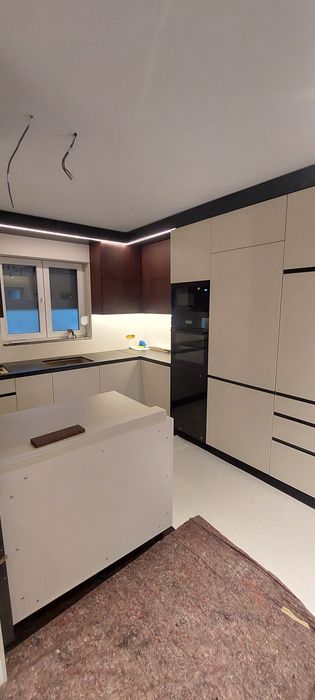 Мебели по поръчка