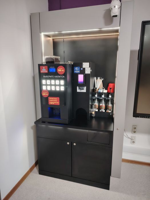 Продаю 4 кофе-аппарата, есть несколько локаций по городу, и работники