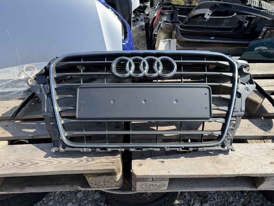 Решетка Audi A3 2012 год.- Sportback