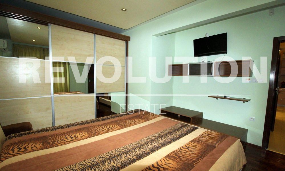 Дава се под наем Тристаен апартамент в Варна, Базар Левски - 100 кв.м за 800 € - Снимка #10