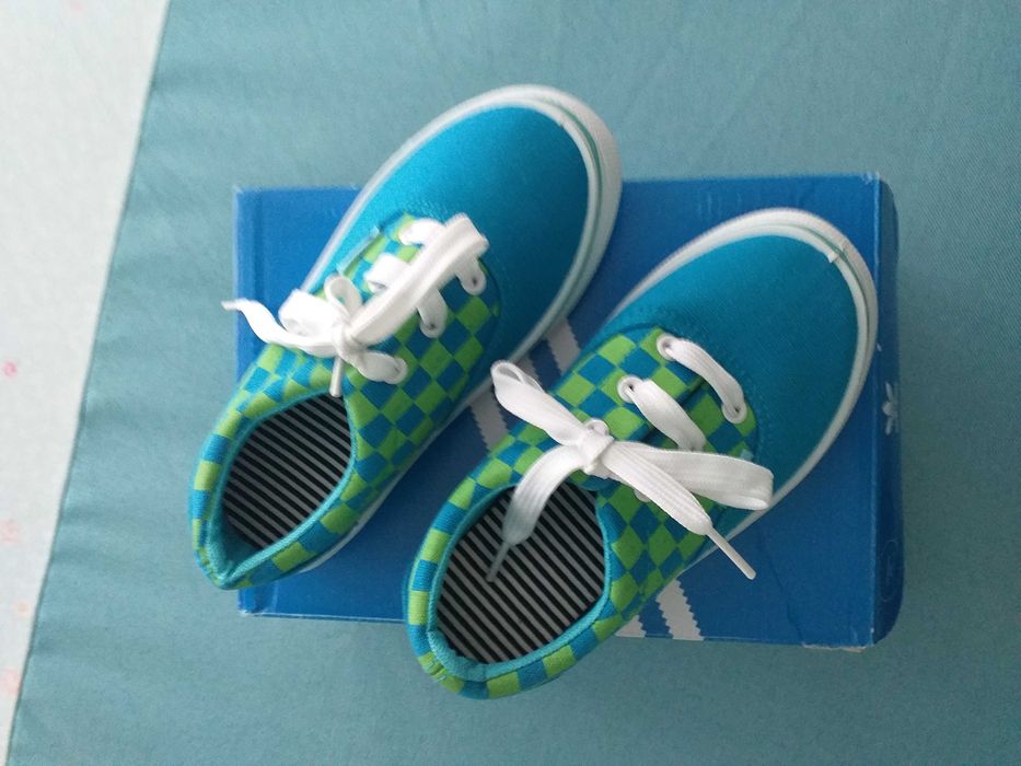 много красиви оригинални боти модел 2025 г размер 38-70лв естествен