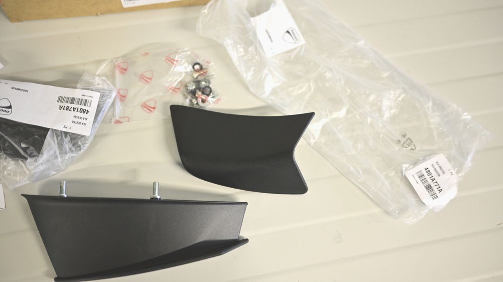 Aripioare Ducati Performance Panigale V4 / V4S 2020 2024