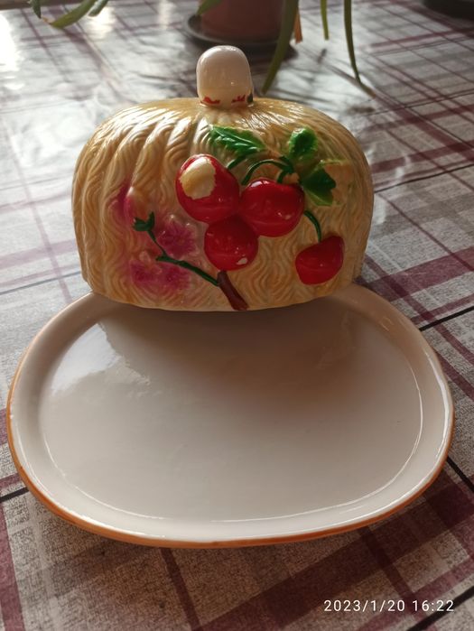 Продам маслёнку. Состояние хорошее.