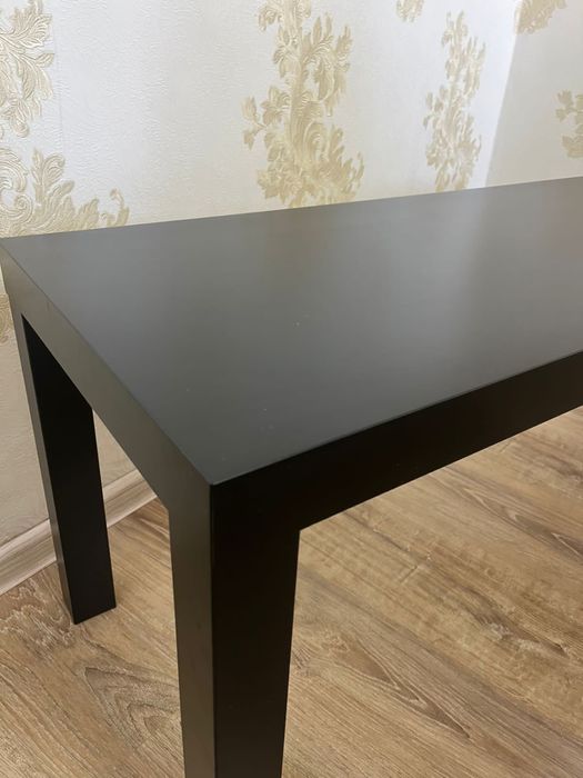 Продаю стол под ТВ