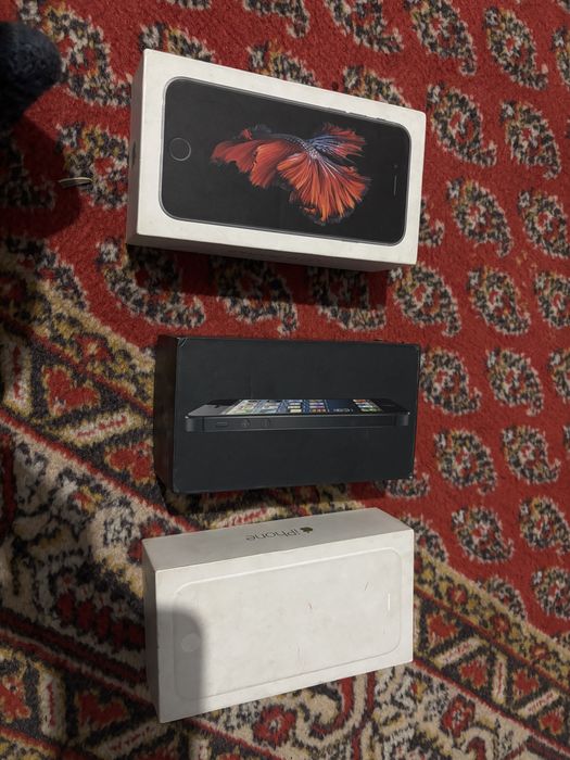 Продам коробки от модильных телефонов