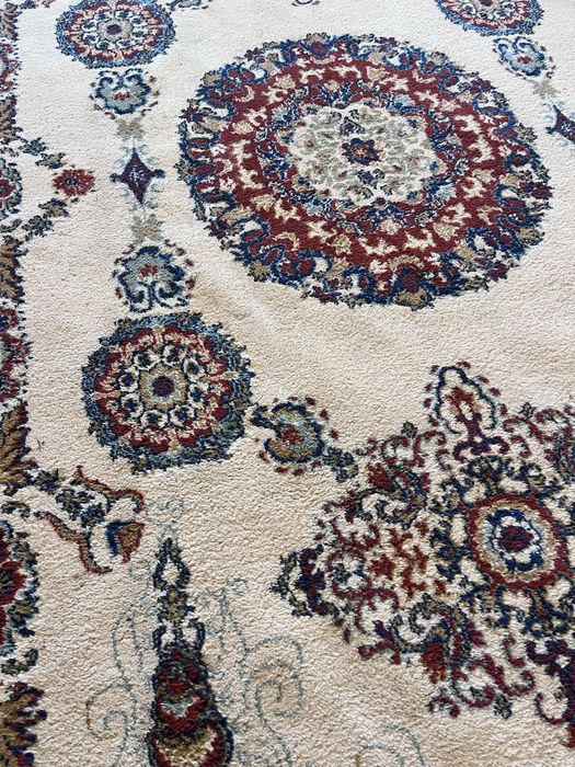 Vand covor persan, model medalion central