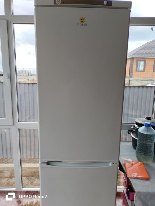 Холодильник сатылады.