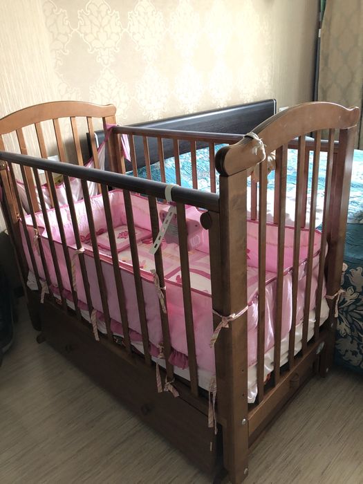 Детская кровать- маятник