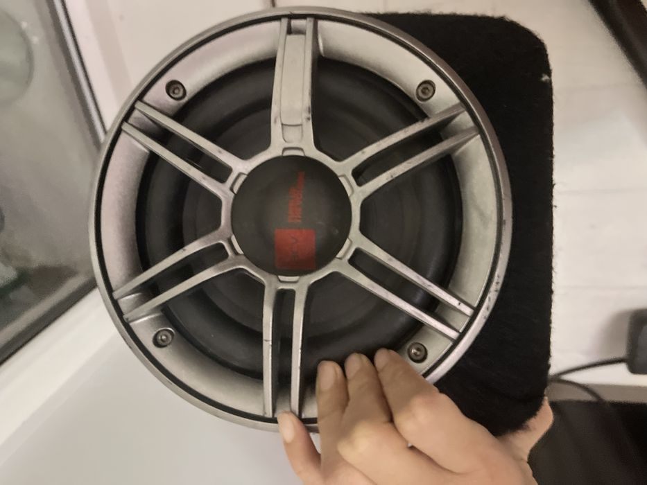 Продам сабвуфер