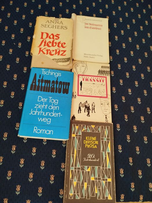 11 книги за общо 10 лв