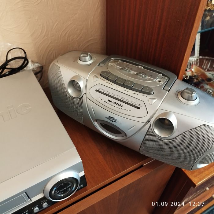 Видеотехника и магнитофон