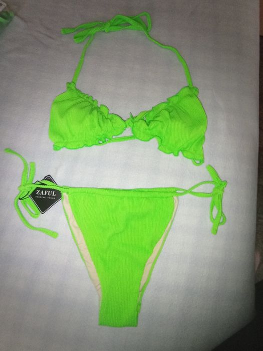 Costum de baie verde neon
