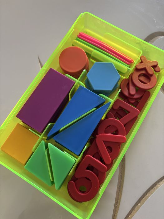 Касса цифр и счетных материалов Учимся считать