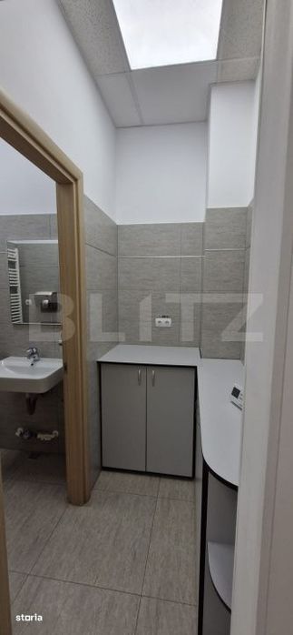 Spatiu comercial, 82 mp, zona Micro 11