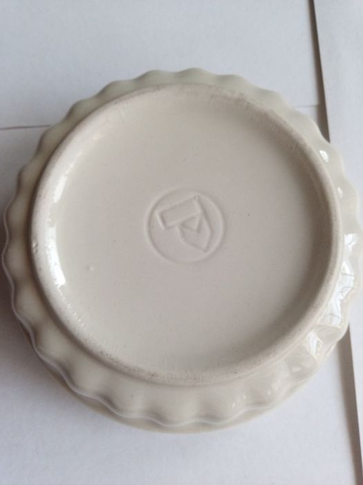 Порцеланова купичка от социализма