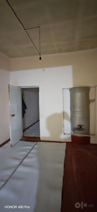 Qibray markazida 4.7 sotixli hovli sotiladi 1 liniya