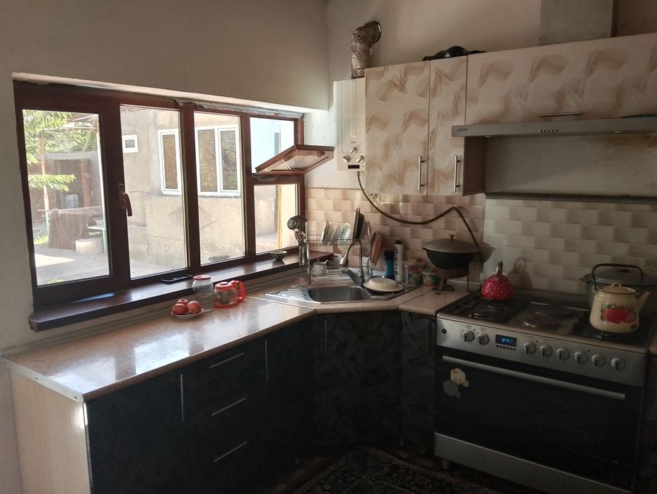 Toshkent v. Bostonlik tumanida 5xonoli dala xovli  uy joyi sotiladi