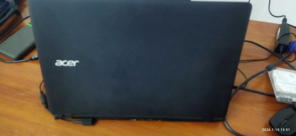 Noutbuk aspire ES 15 sotiladi