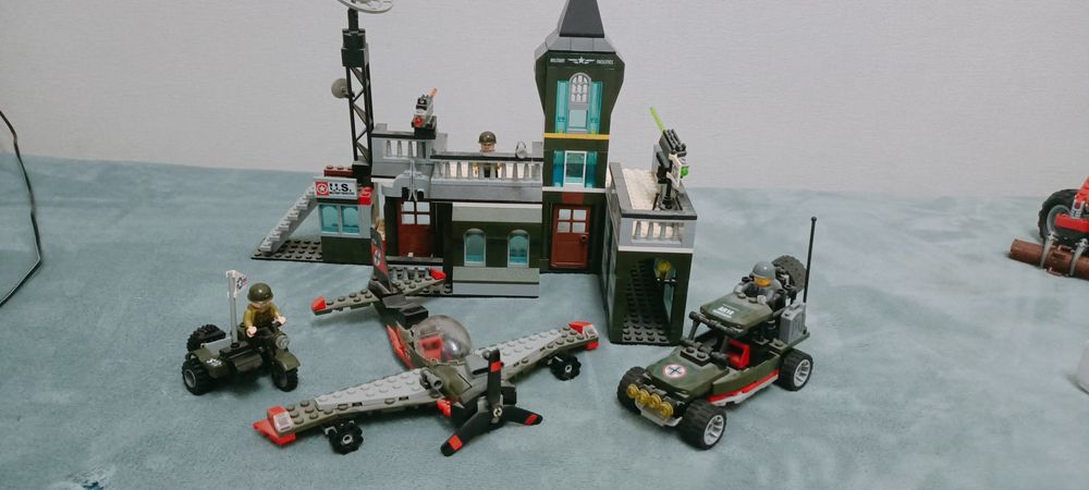 Военная база лего