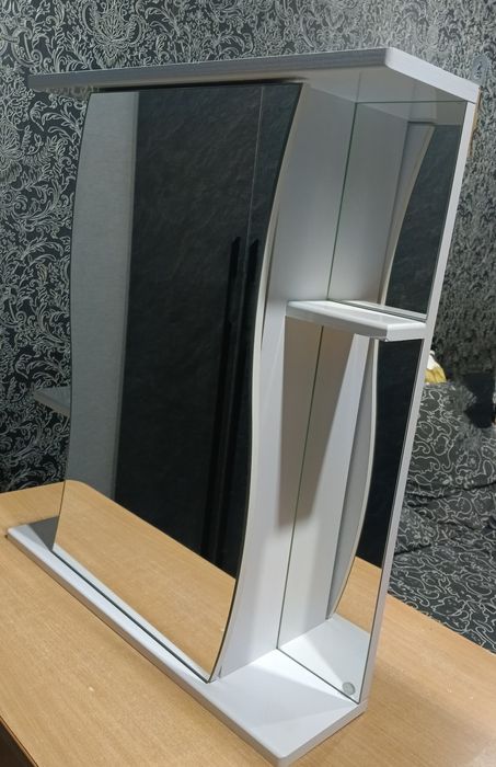 Зеркало в ванную комнату