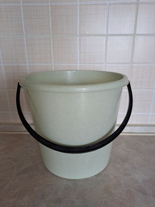 Продам ведра разные