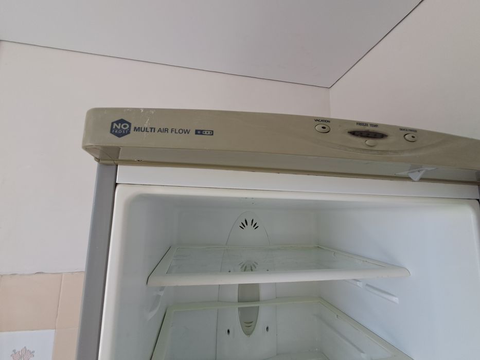 Продам холодильник LG