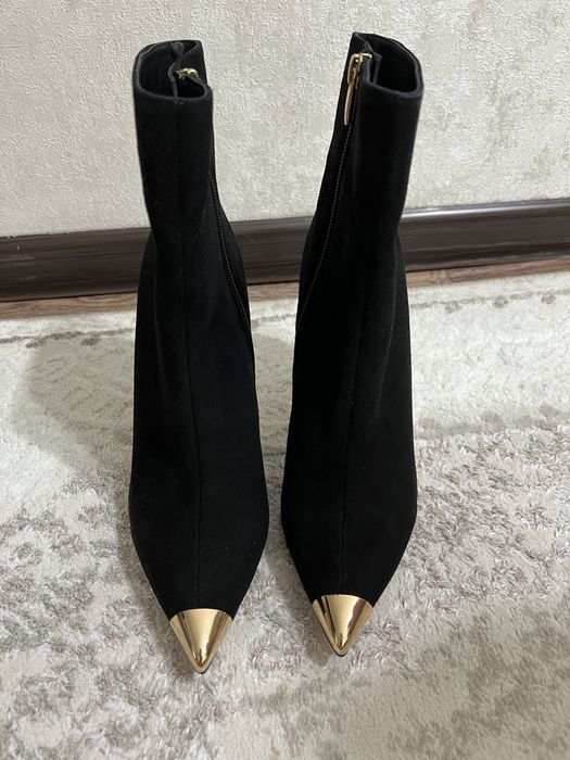 Продам новые сапоги 15000 тенге