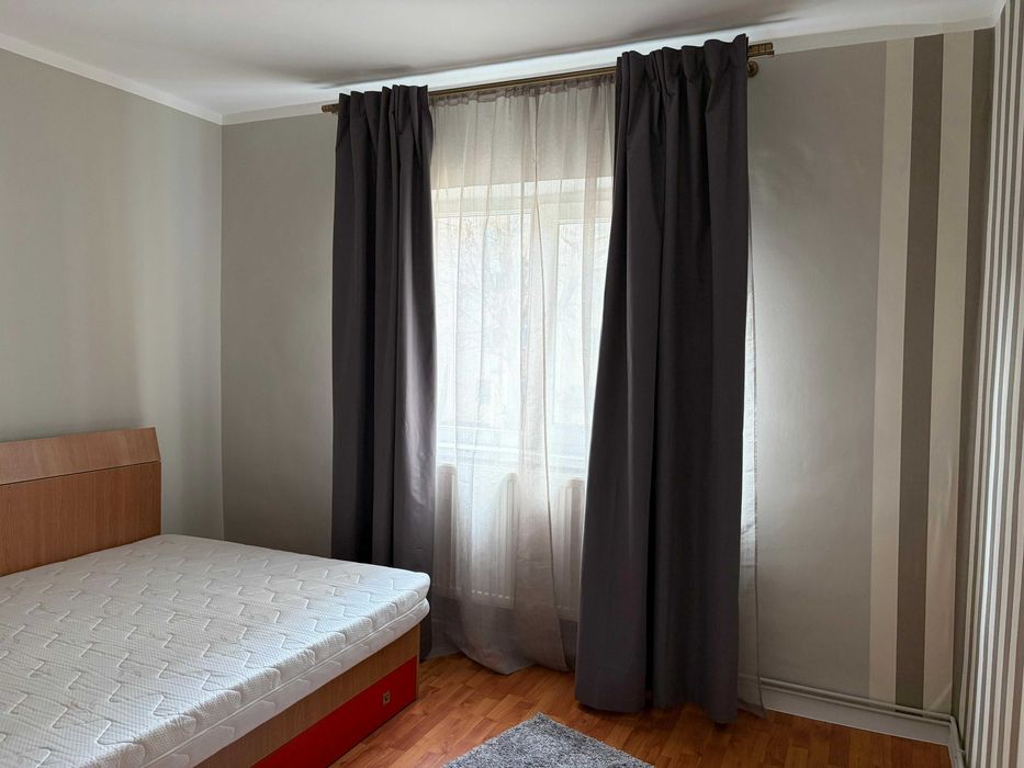 Inchiriez apartament 3 camere