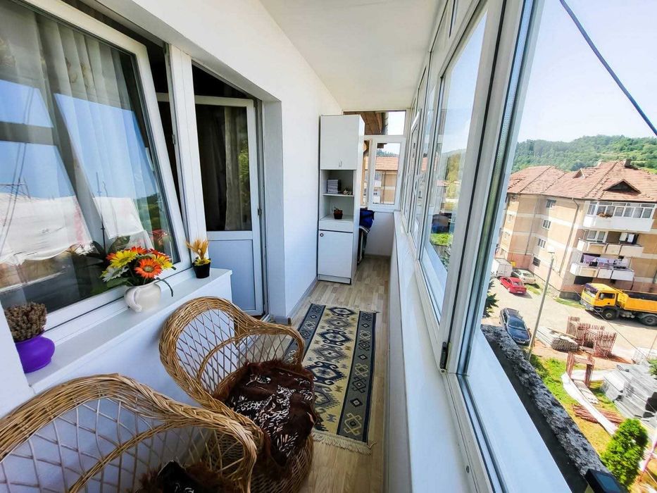 Apartament 3 camere, Comănești - Strada Gîrlei