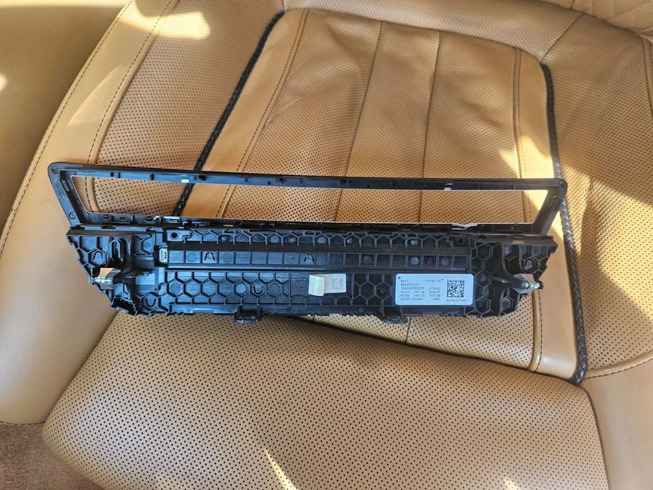 Panou climatronic BMW Seria 7 G11